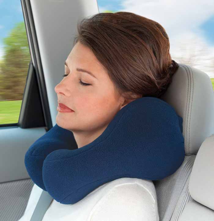 Almohada de viaje para dormir bien en el coche